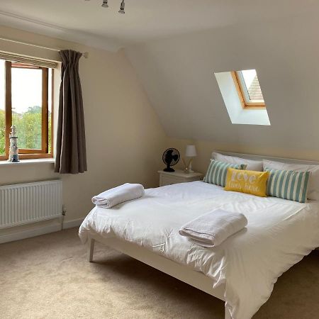 Stylish Contemporary Seaside Holiday Home With 5 Bedrooms, Sea View, Parking And Ev Point Herne Bay Buitenkant foto